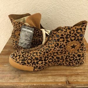 Women’s Cheetah/Leopard Zipper Converse